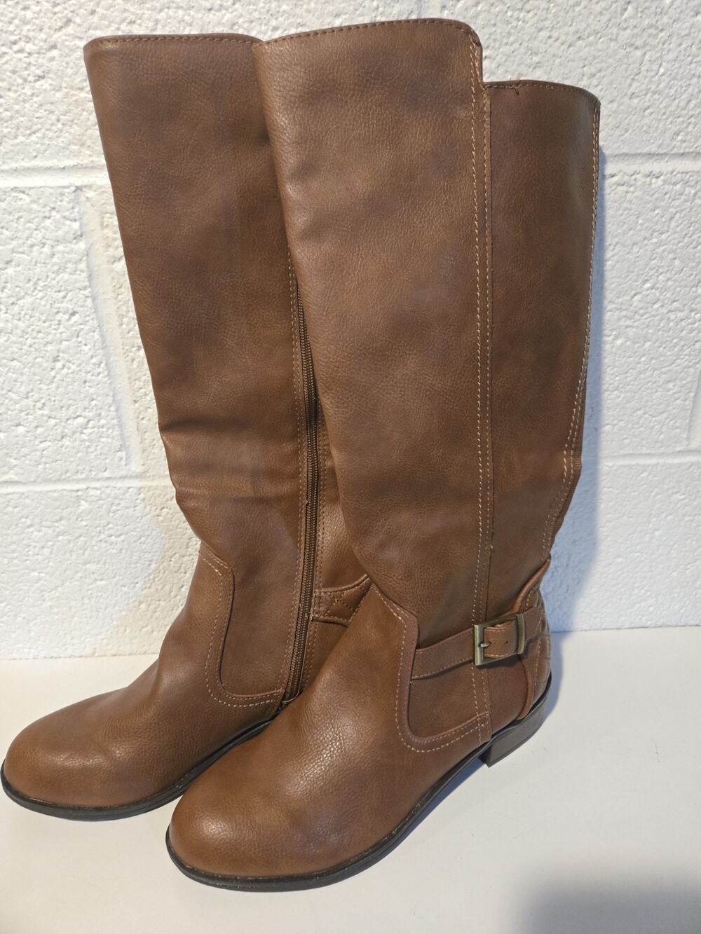 Womens Arizona Boots Brown Size 9 Nice Condition